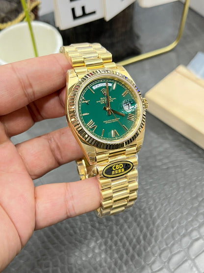 CBD watch Sunday type / 40mm gambling table green dogtooth bezel / Seagull 3255 fully automatic mechanical movement / super weight 216 grams