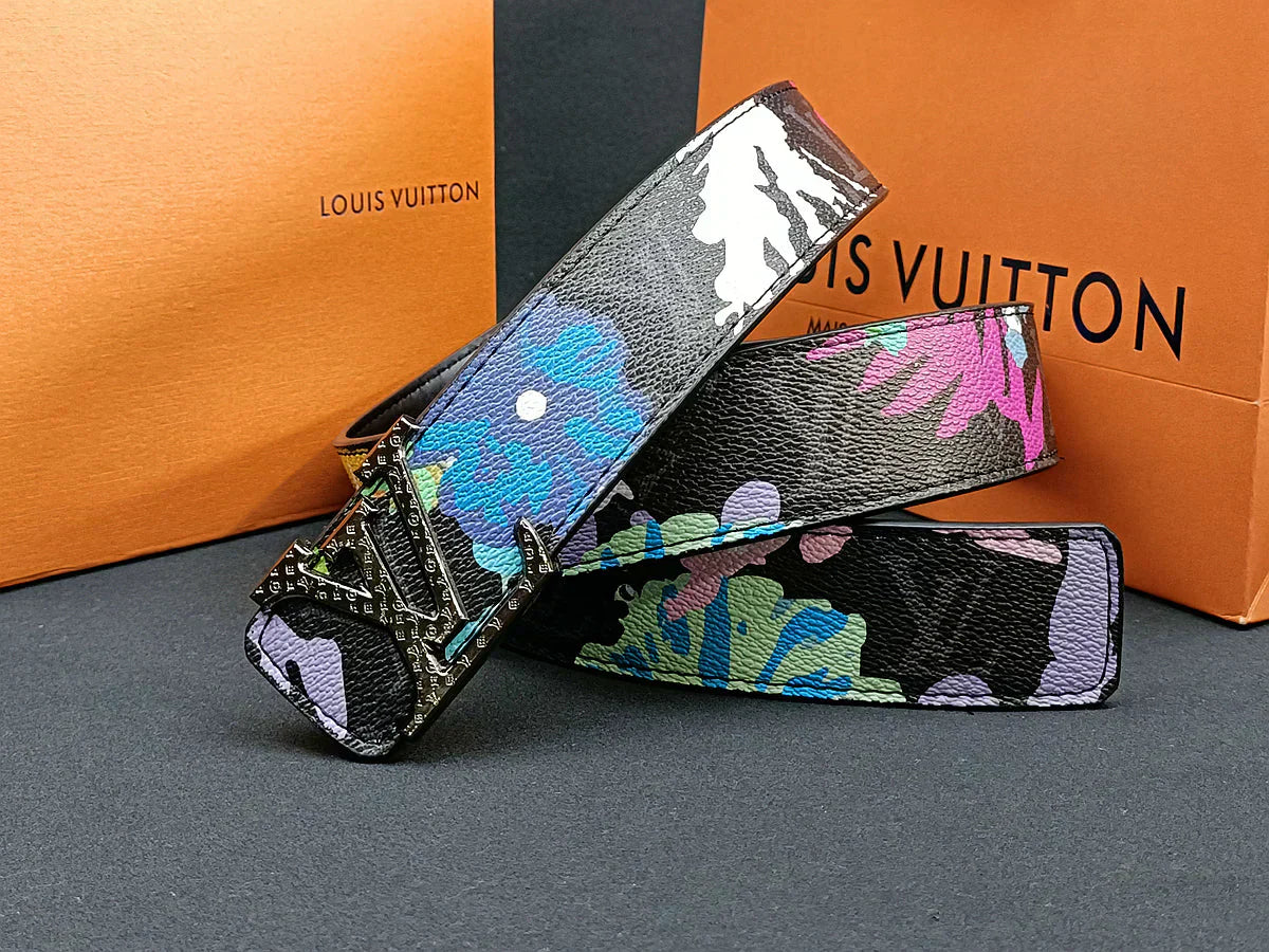 2025 3 Colors four-leaf clover graffiti carved belt