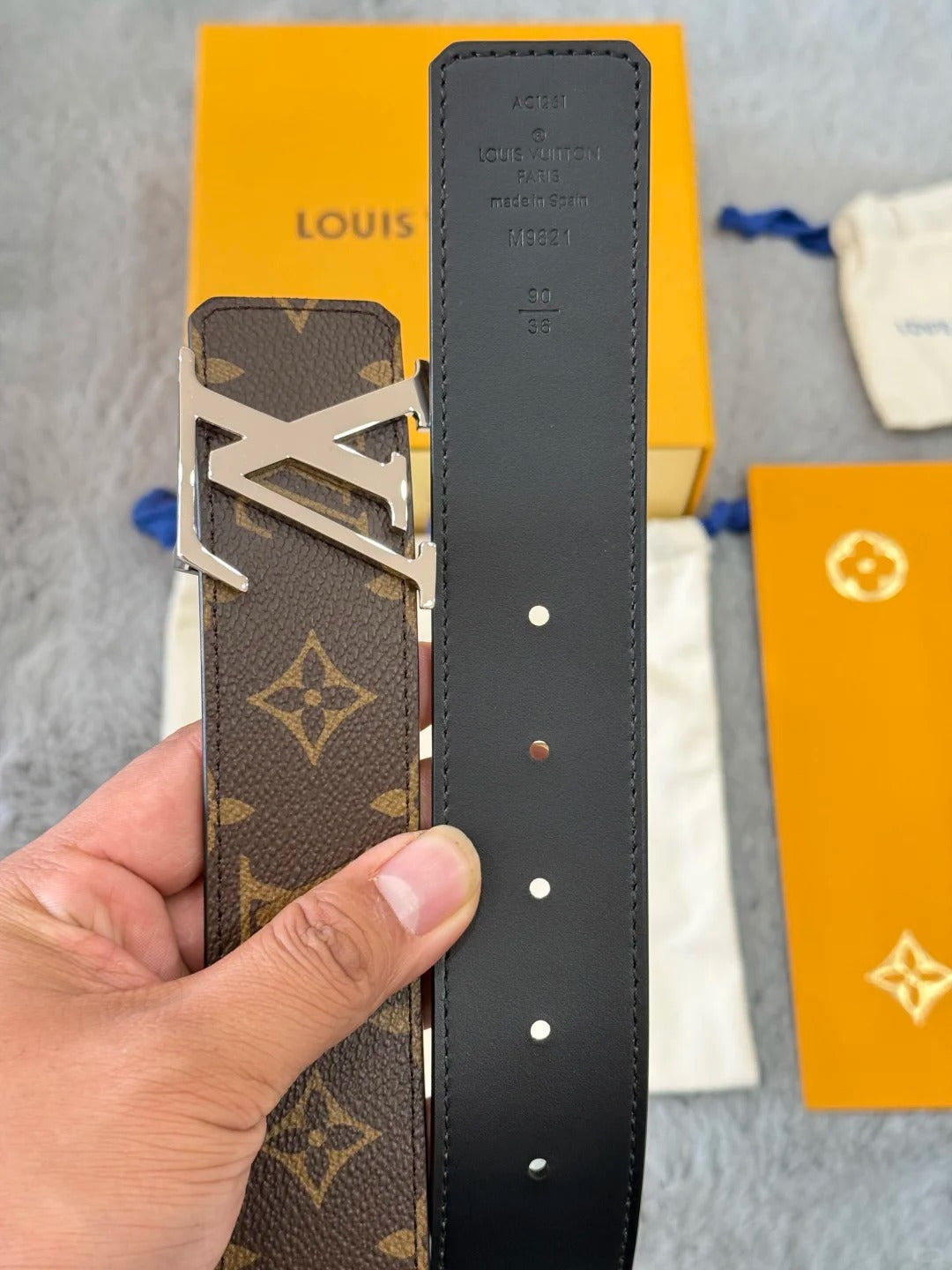 2025  classic old flower belt with bright silver buckle