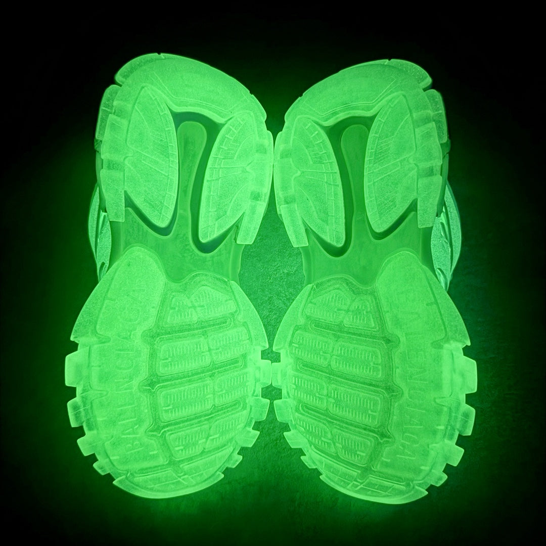 2025 0722 New night glow fluorescent shoes